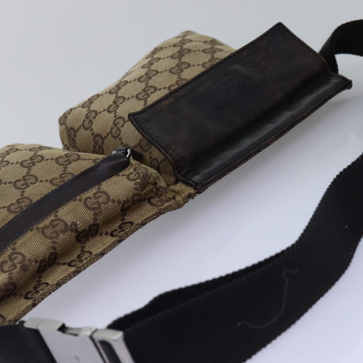 GUCCI GG Canvas Body Bag Beige 28566 74874