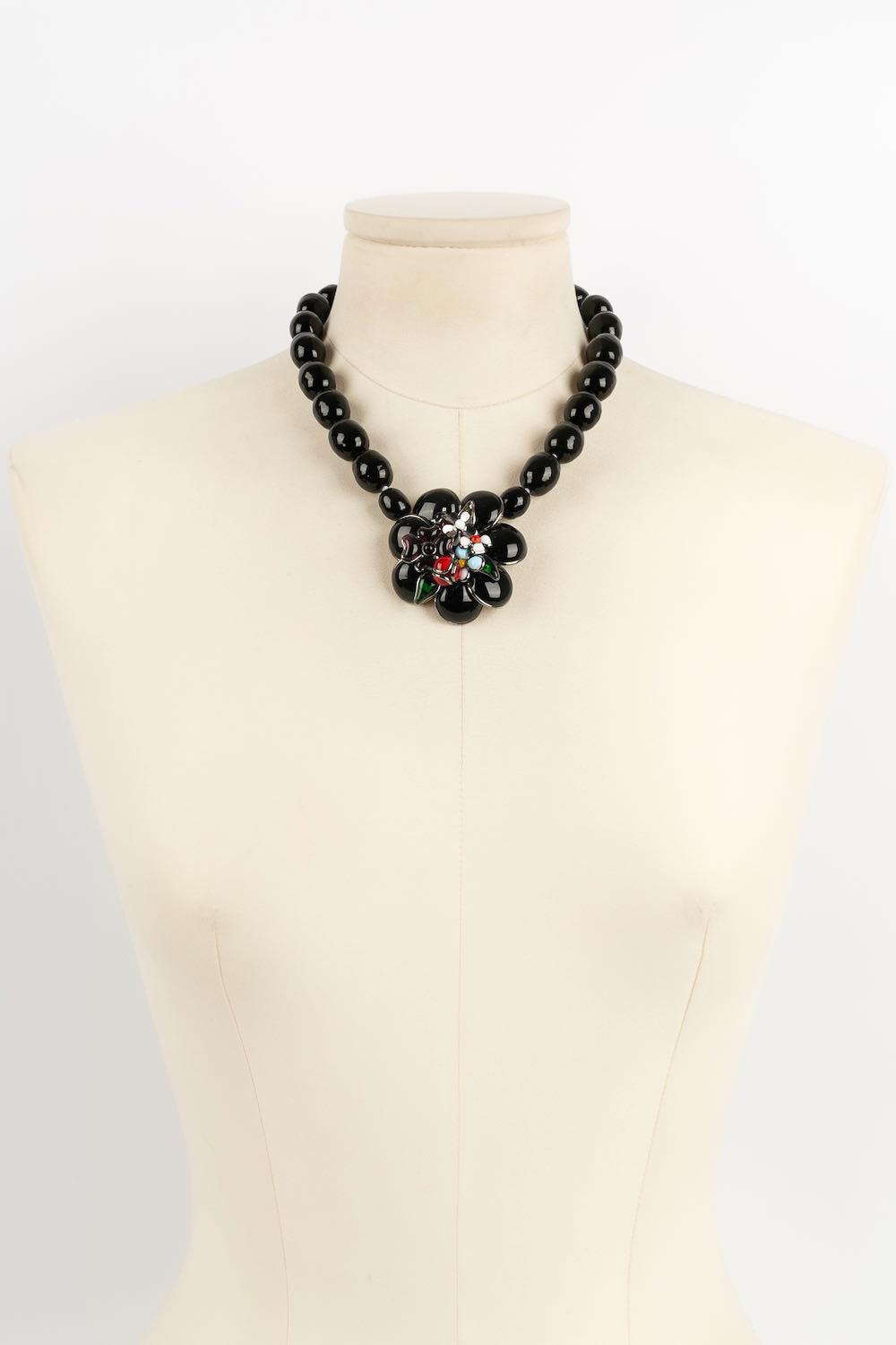 Collier Augustine