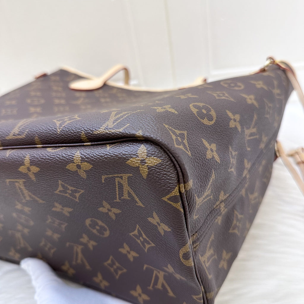 LV Neverfull MM in Monogram Canvas and GHW