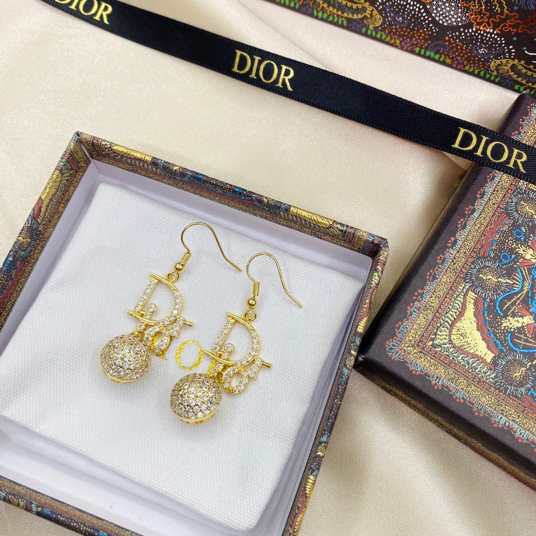 EN - Lux Earring DIR 003