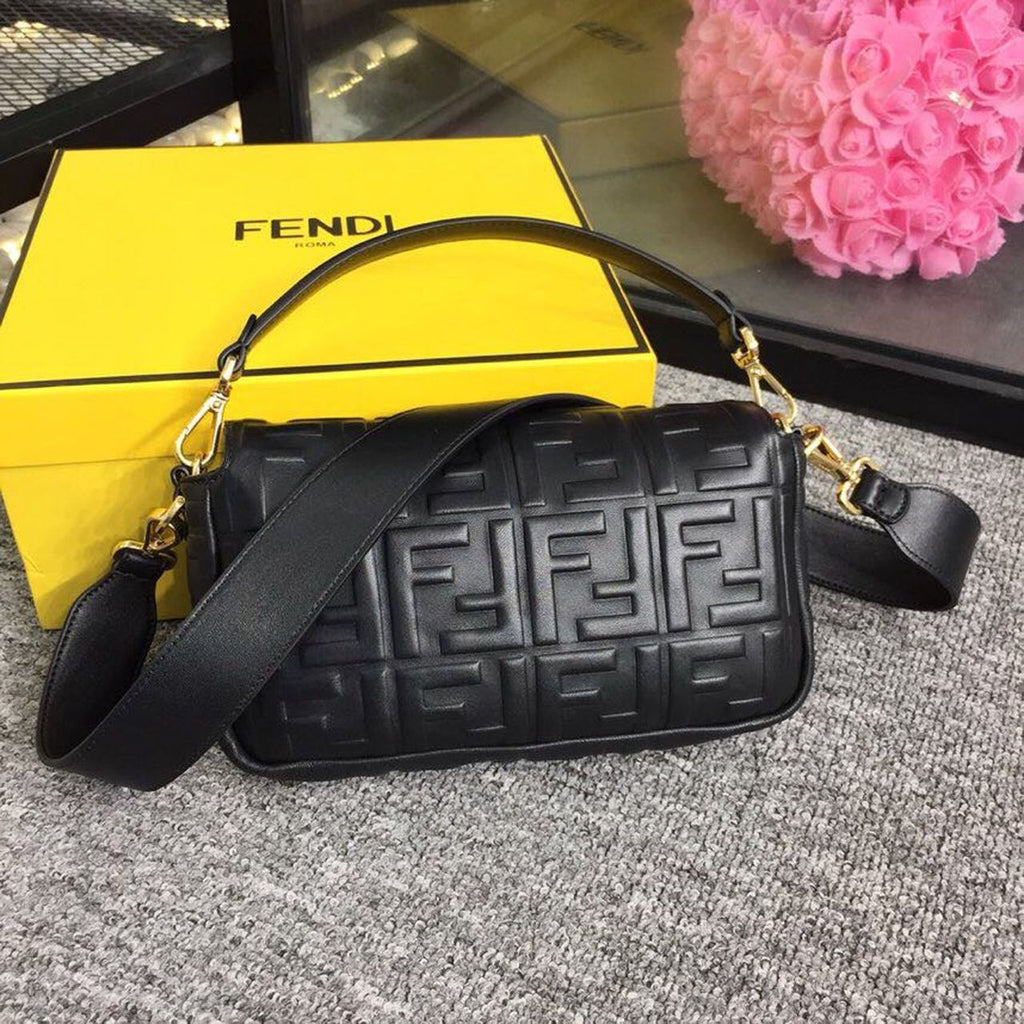 FI Baguette Nappa Black For Women, WomenÃ¢â‚¬â„¢s Handbags, Shoulder And Crossbody Bags 10.6in/27cm FF 8BR600A72VF15ZW