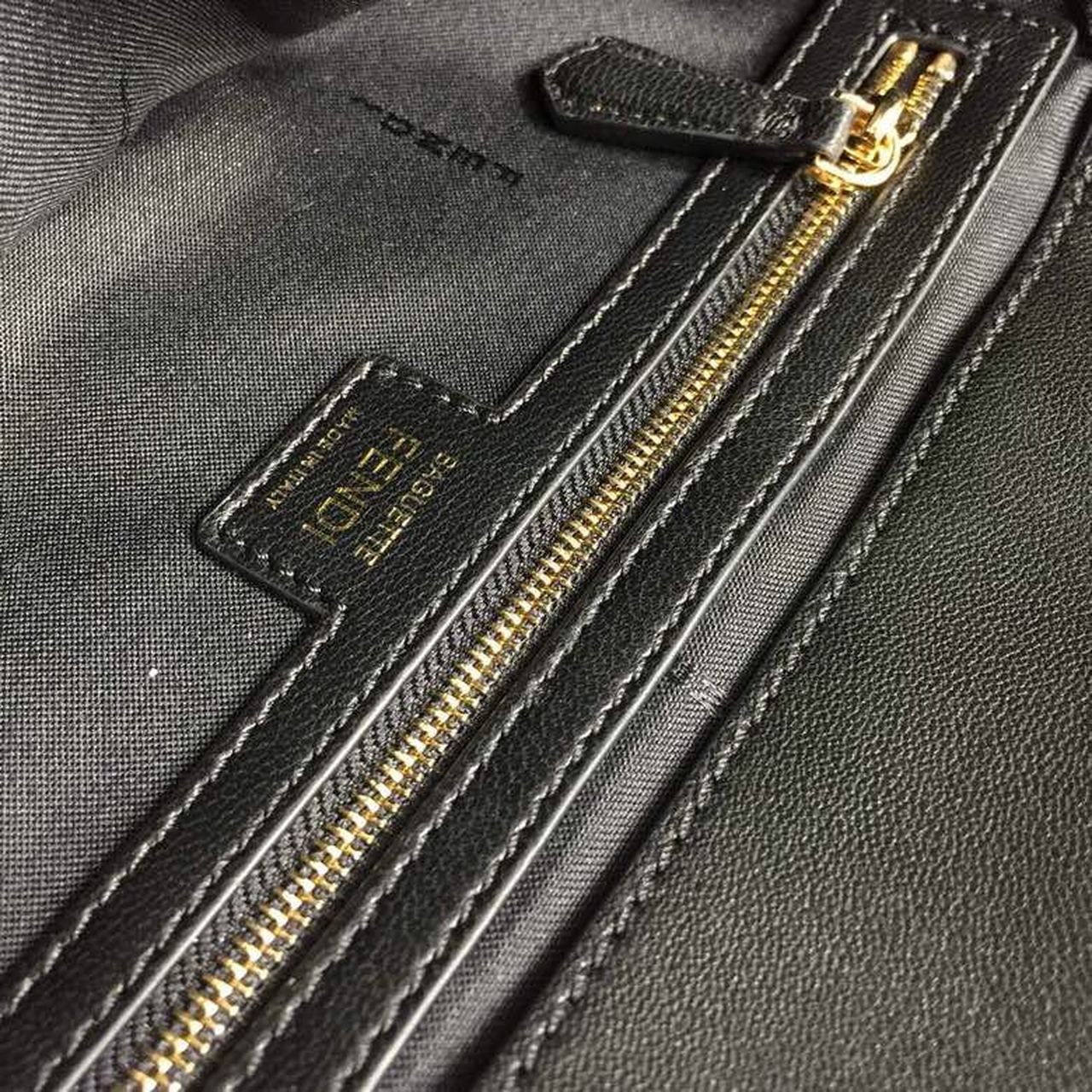 FI Baguette Nappa Black For Women, WomenÃ¢â‚¬â„¢s Handbags, Shoulder And Crossbody Bags 10.6in/27cm FF 8BR600A72VF15ZW