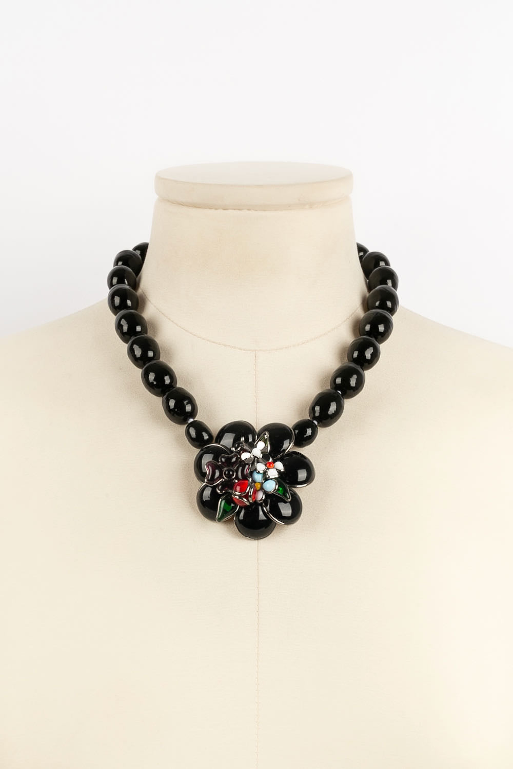 Collier Augustine