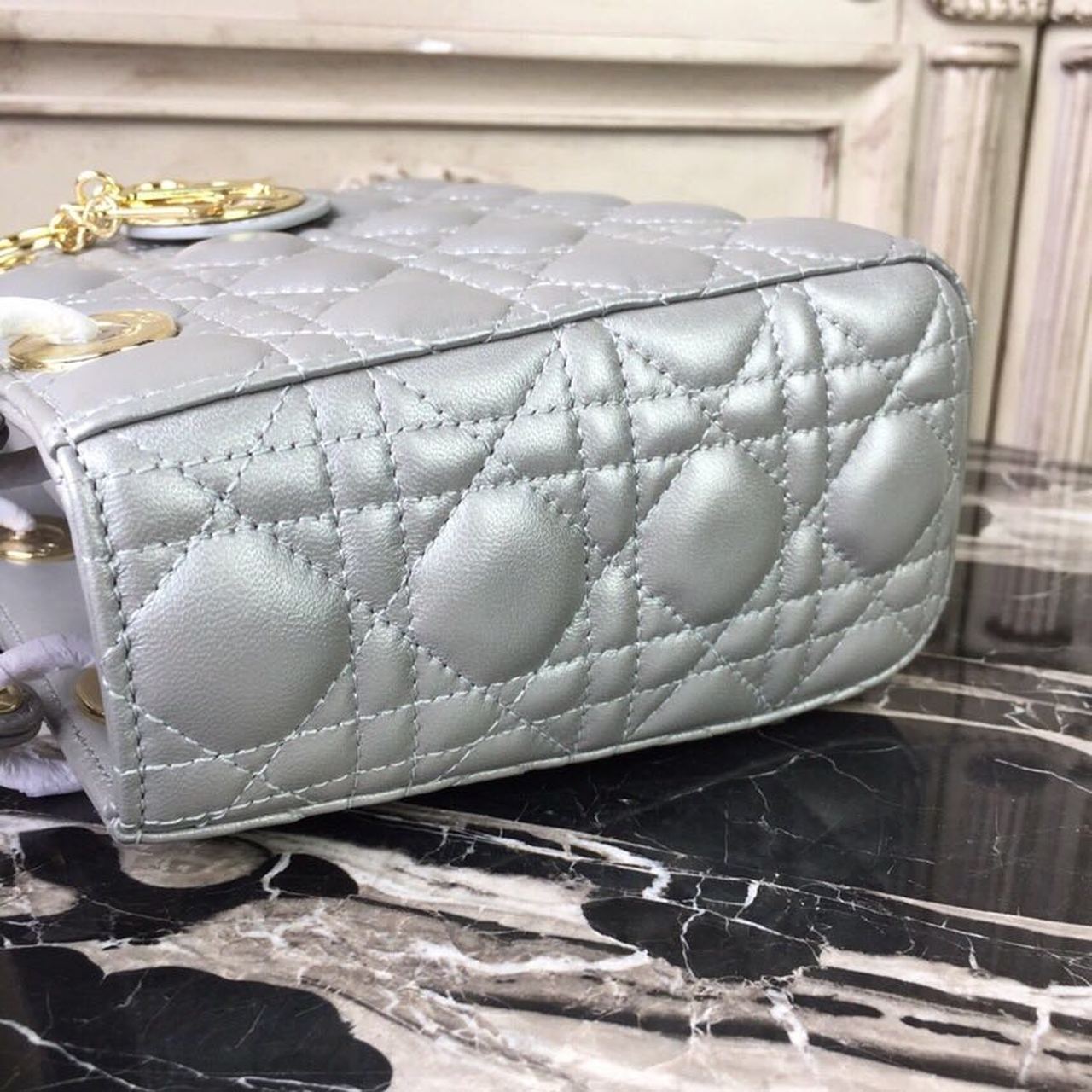GLAMI Small Lady Bag Gold Toned Hardware Pearl Silver White For Women 8in/20cm CD