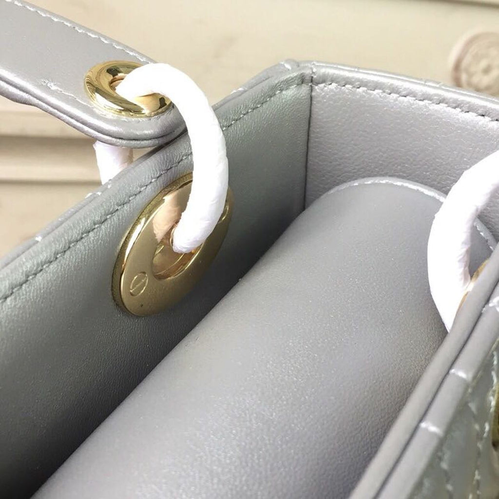 GLAMI Small Lady Bag Gold Toned Hardware Pearl Silver White For Women 8in/20cm CD