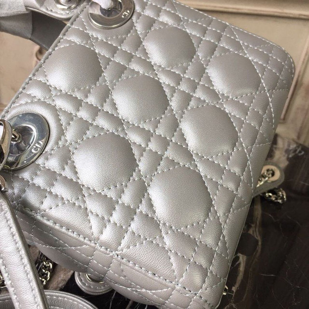 GLAMI Mini Lady Bag with Chain Silver Hardware Spring/Summer Collection, Pearl Gold, For Women WomenÃ¢â‚¬â„¢s Handbags, 18cm CD