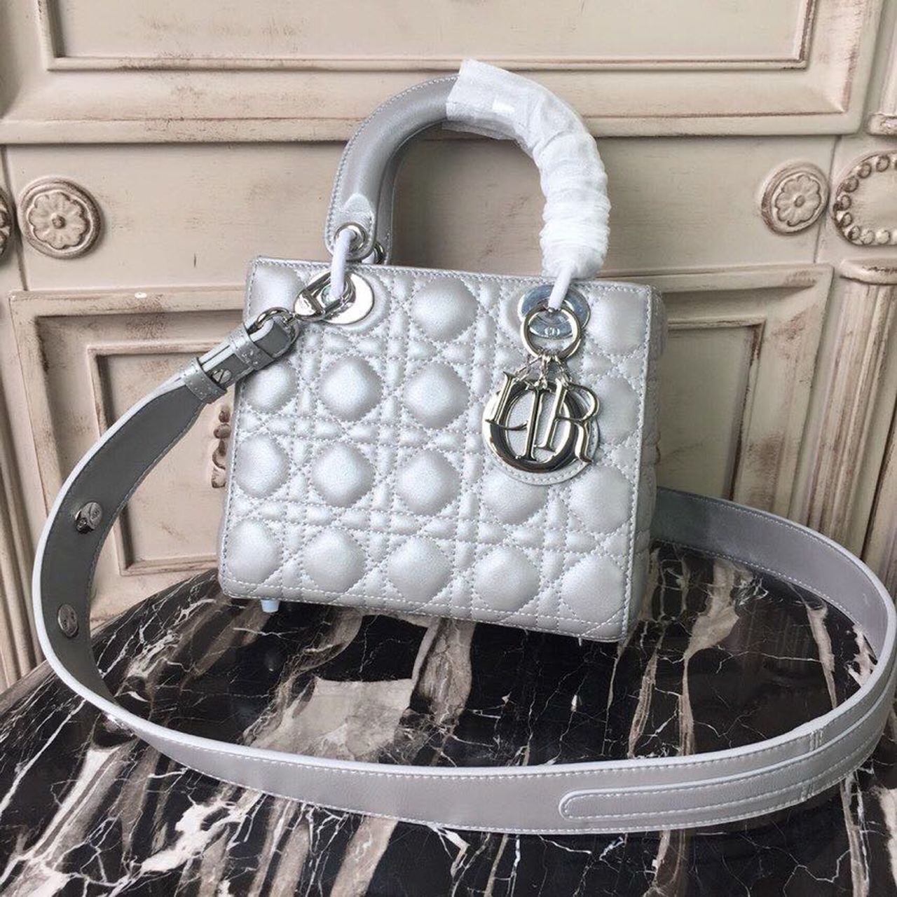 GLAMI Small Opaline Gray PearlesGLAMInt Cannage Lady Bag Hardware Pearl Silver For Women 8in/20cm CD