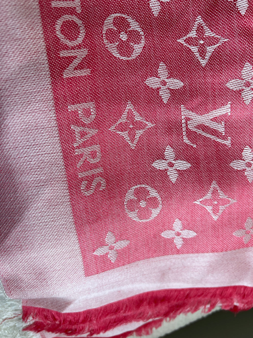 Louis Vuitton Pink Monogram Shawl (RRP £450)