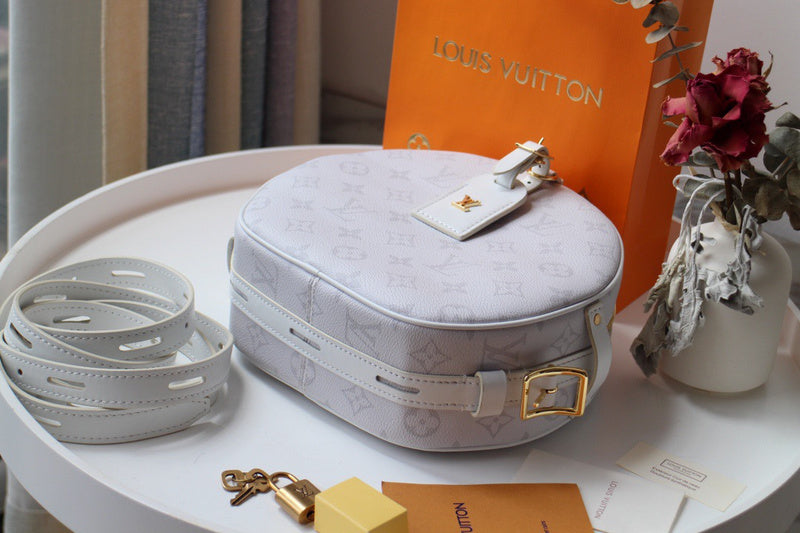 LOV2 Bags - Luxurious Bags  1716