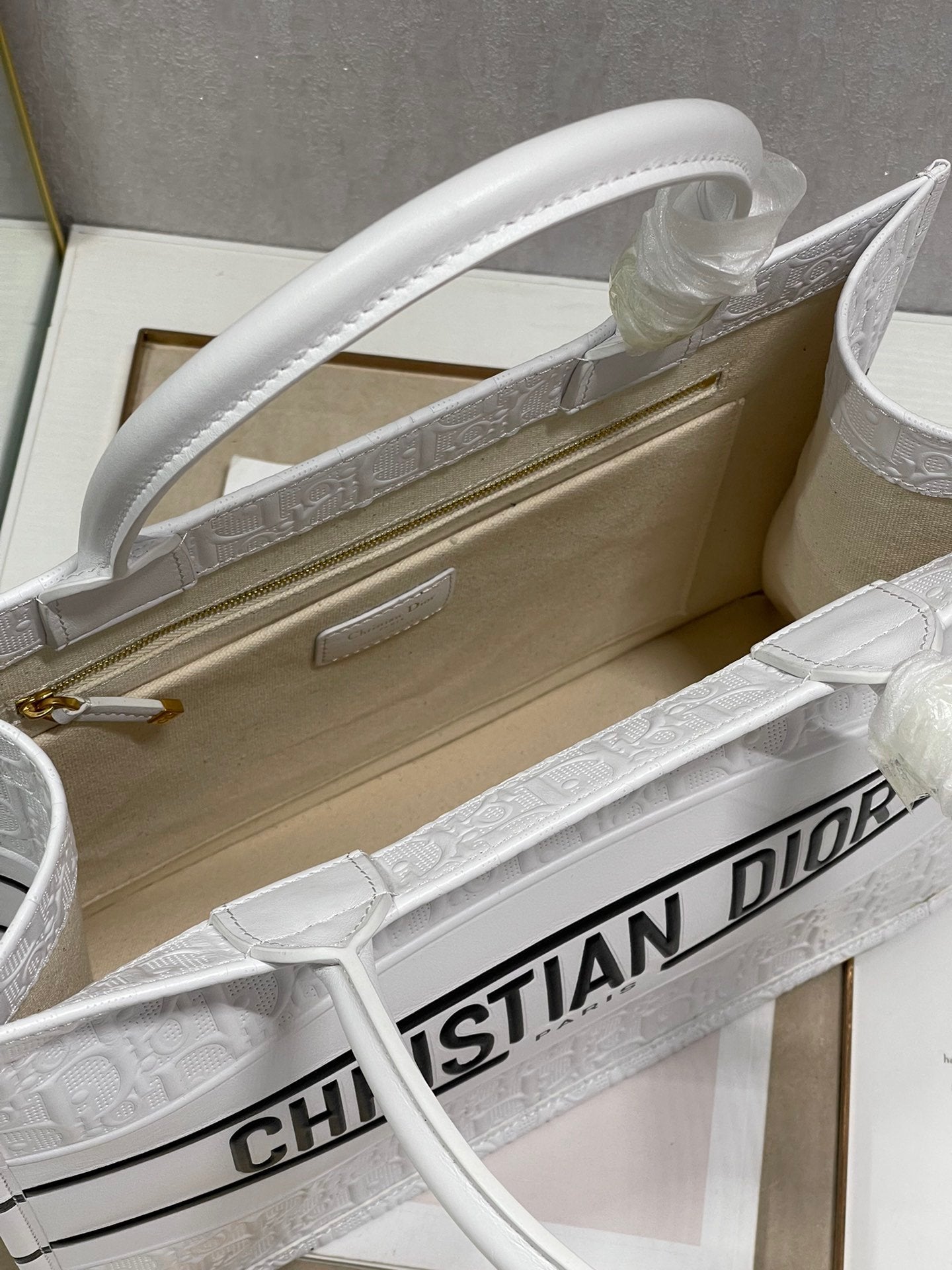 GLAMI  MeGLAMIum Book Tote White, For Women, WomenÃ¢â‚¬â„¢s Handbags 14in/36cm CD