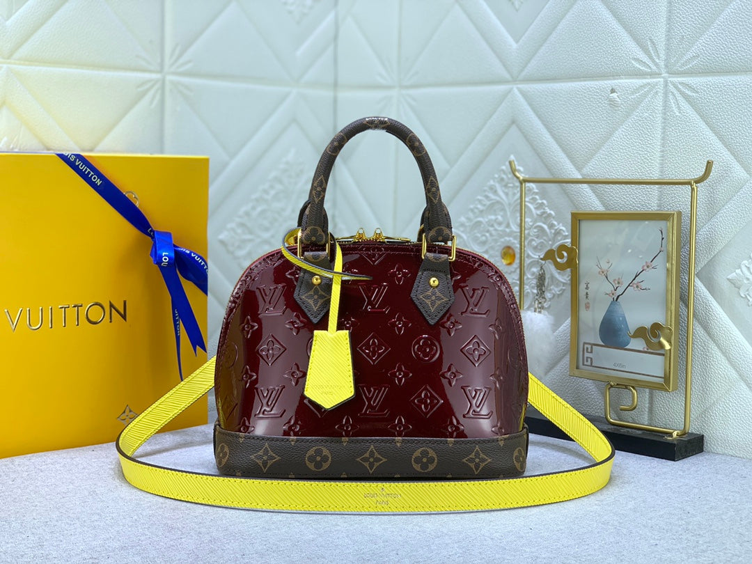EN - Luxury Bags LUV 837