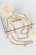 Collier / sautoir de perles Chanel