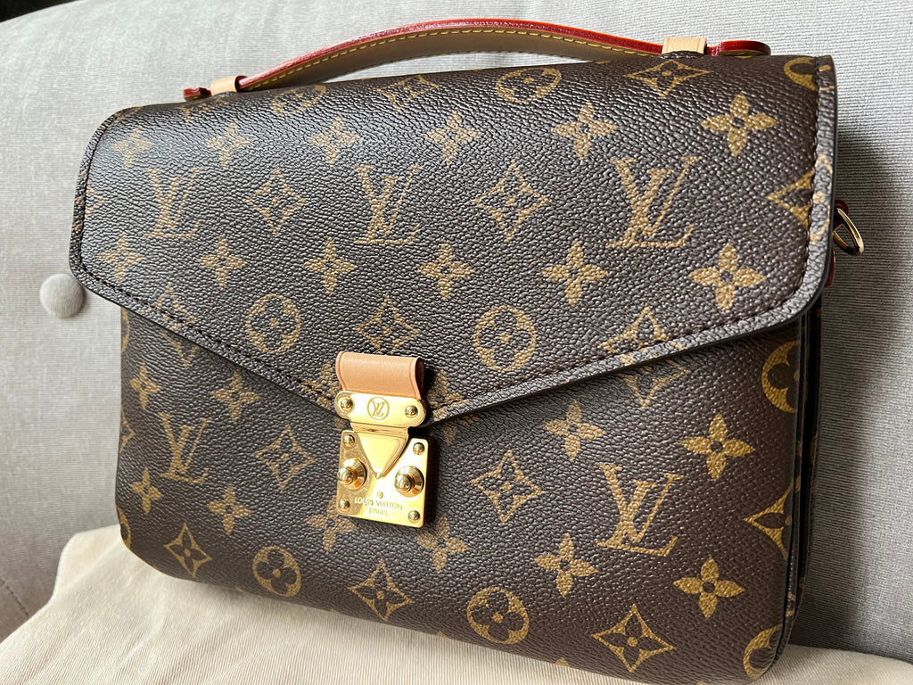 Louis Vuitton Pochette Metis Monogram (RRP £1,970)