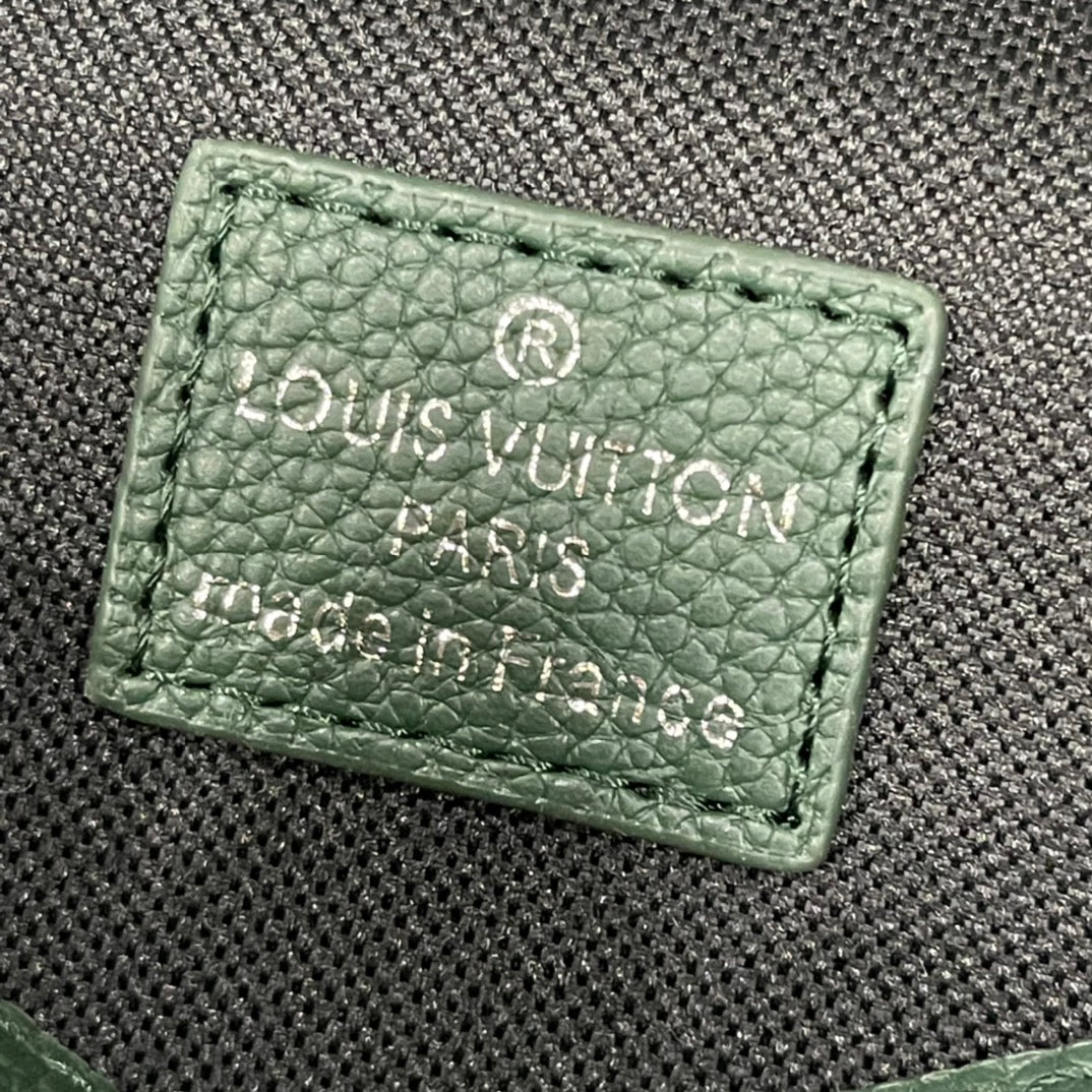 EN - Luxury Bags LUV 870