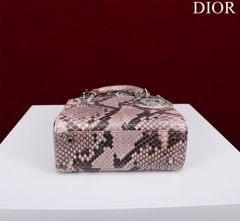 ELE - Dir Bags - 1695