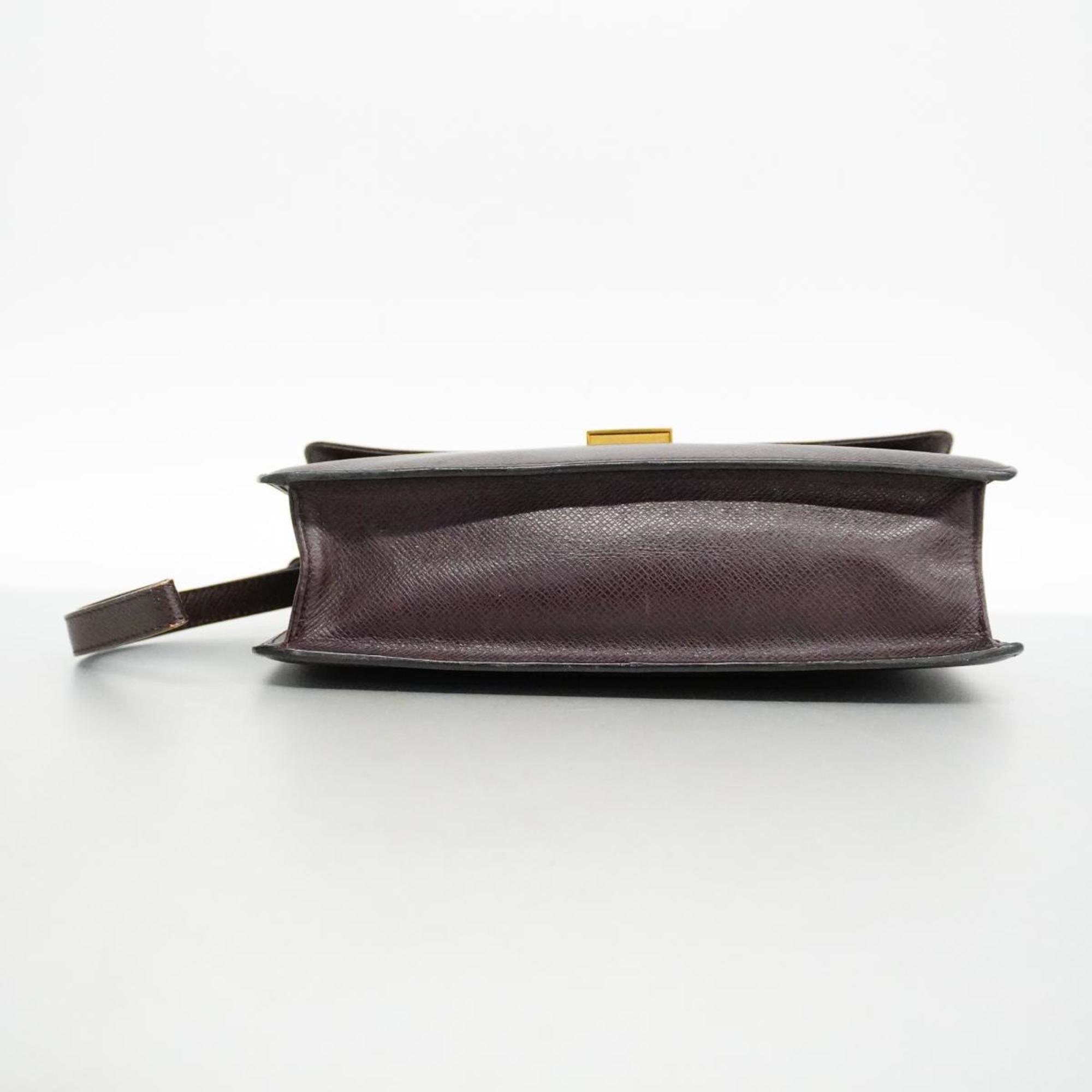 Louis Vuitton Selenga  Leather Clutch Bag ()