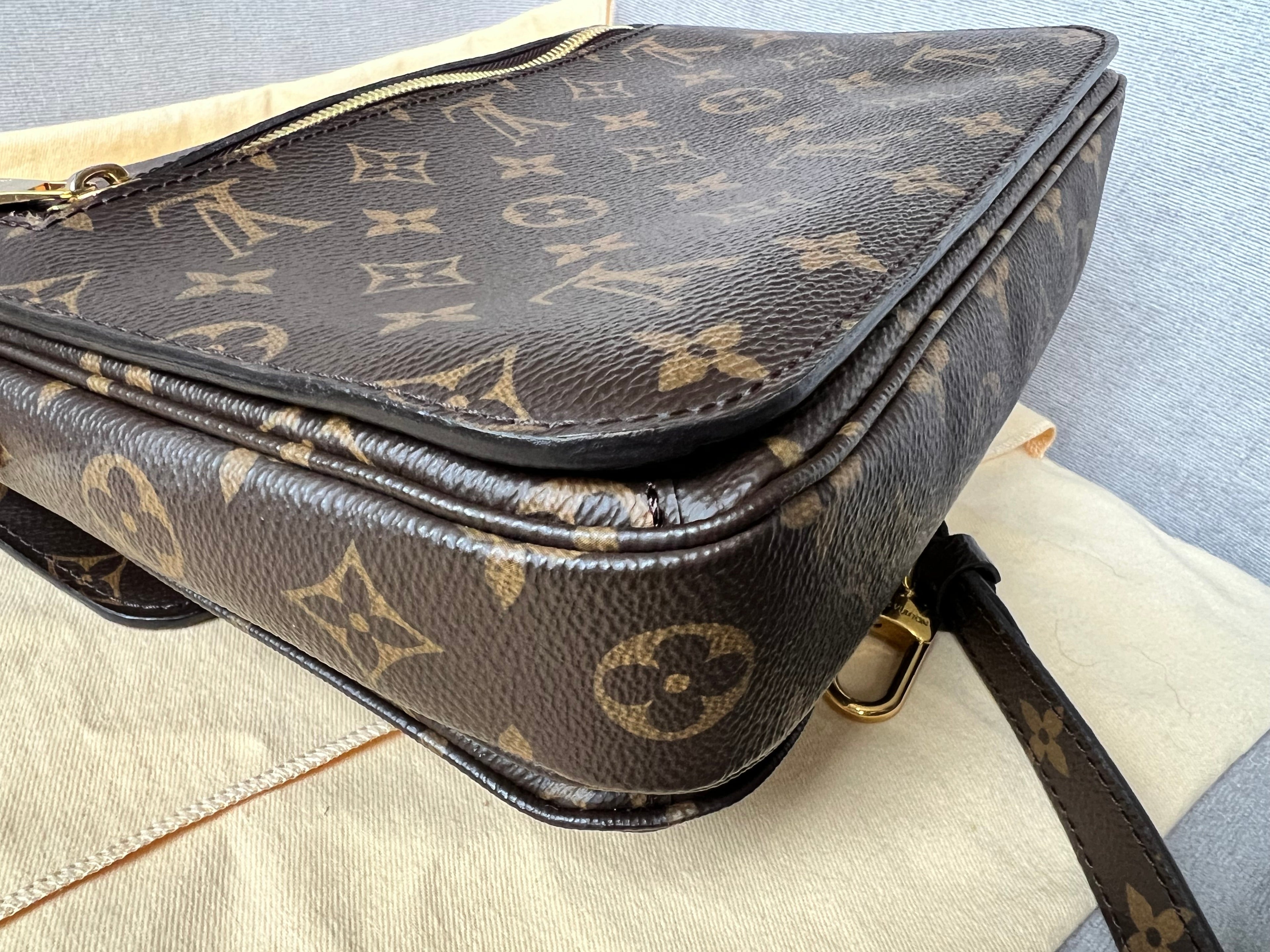 Louis Vuitton Pochette Metis Monogram (RRP £1,970)