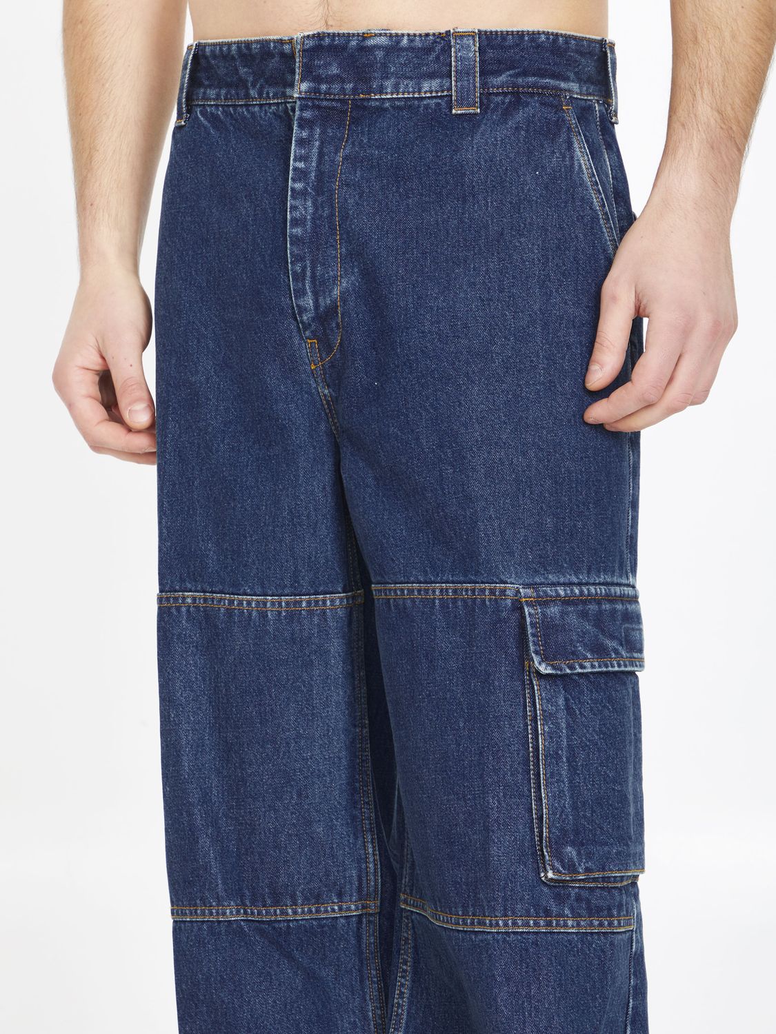 GUCCI Cargo Jeans with Multiple Pockets for Men