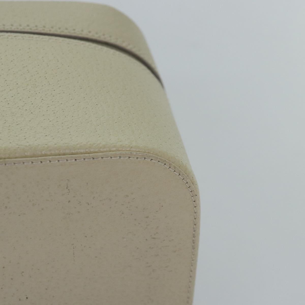 GUCCI Vanity Cosmetic Pouch Leather Cream 039 2020 0710 77674