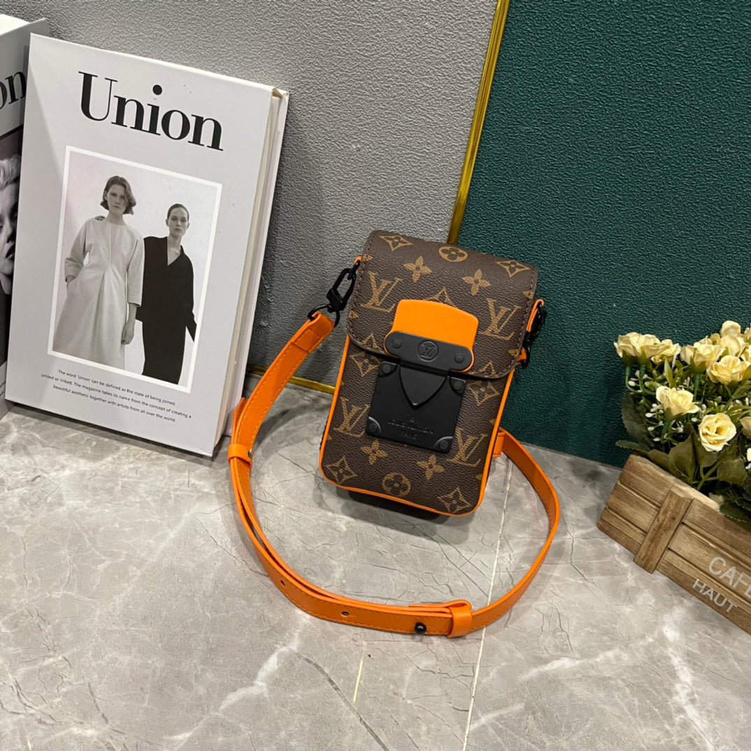 EN - Luxury Bags LUV 805