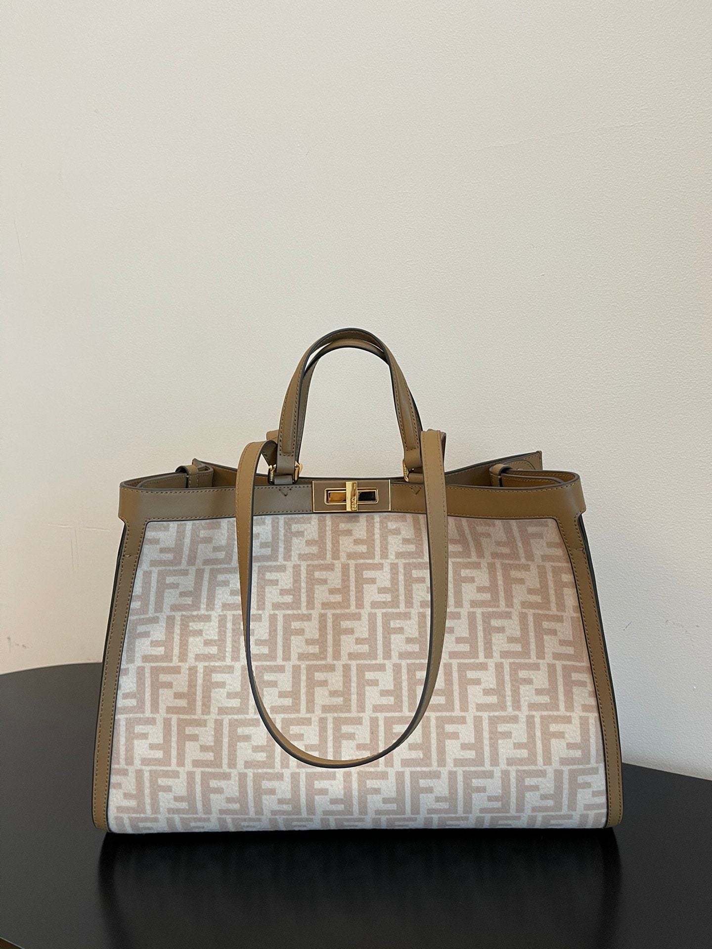 FI GlamI X-tote Bag Beige Canvas For Women, Handbags, Shoulder Bags 16.1in/41cm FF 8BH374