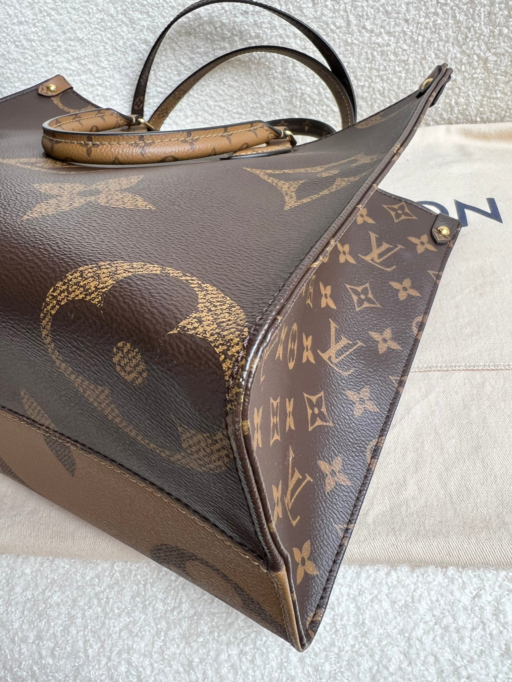 Louis Vuitton On the Go MM Monogram (RRP £2,250)