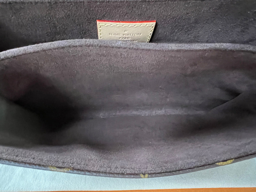 Louis Vuitton Pochette Metis Monogram (RRP £1,970)