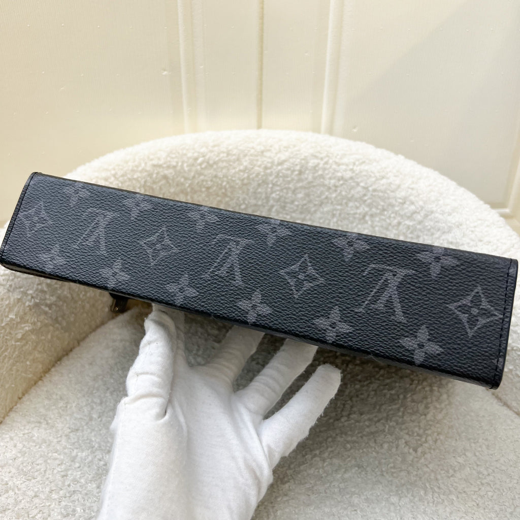 LV Pochette Voyage MM in Monogram Eclipse Canvas in SHW