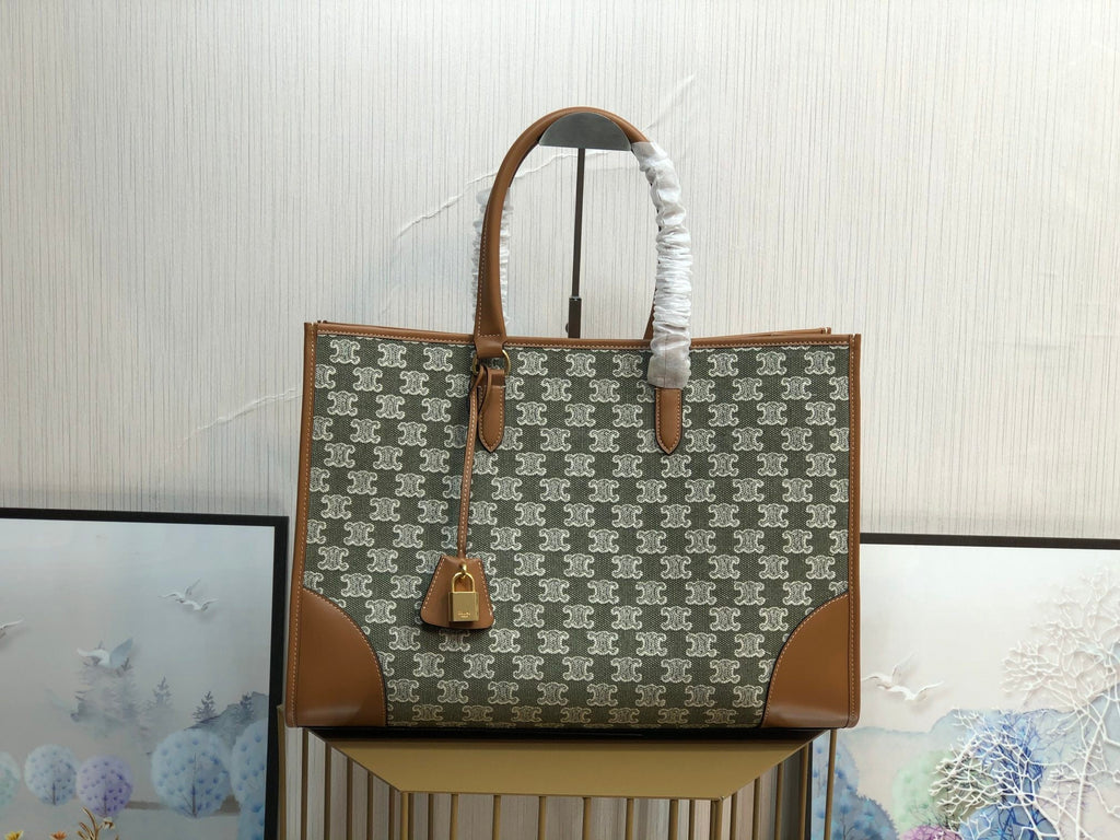 GLAMI Horizontal Cabas In Textile With Triomphe Embroidery Khaki For Women 17in/43cm 197002CS8.15KH