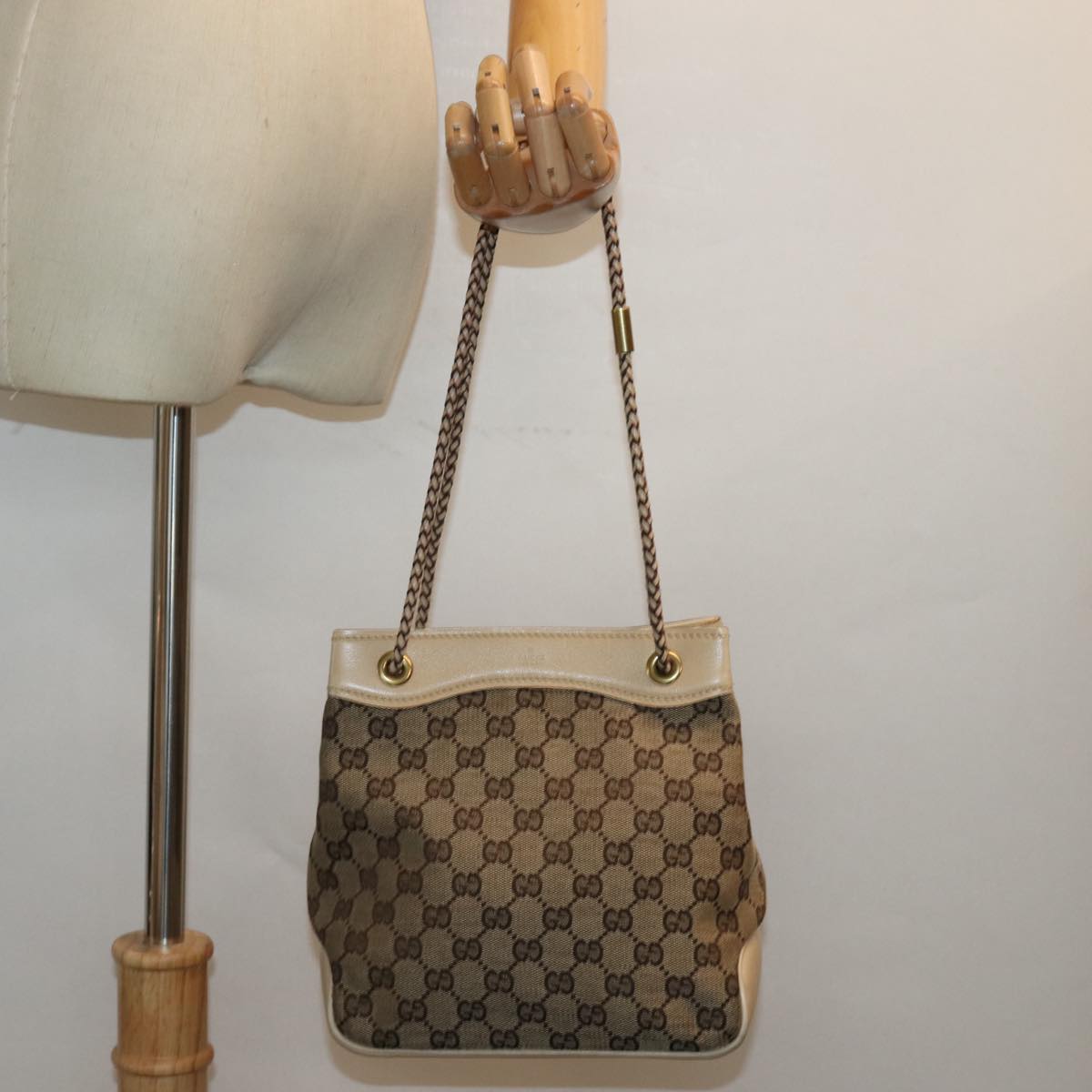 GUCCI GG Canvas Shoulder Bag Beige 109143 78342