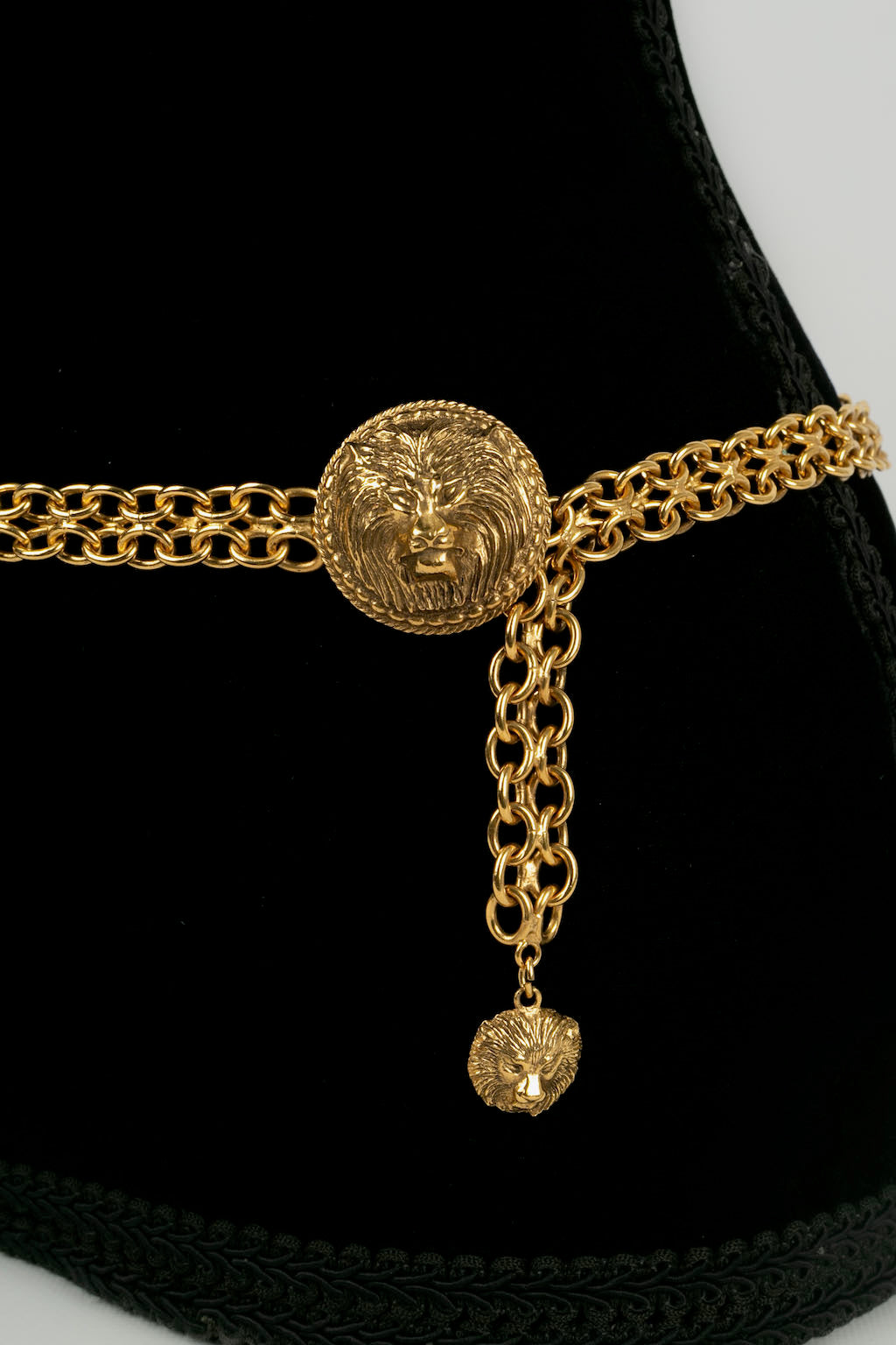 Ceinture "tÃƒÆ’Ã‚Âªte de lion" Chanel
