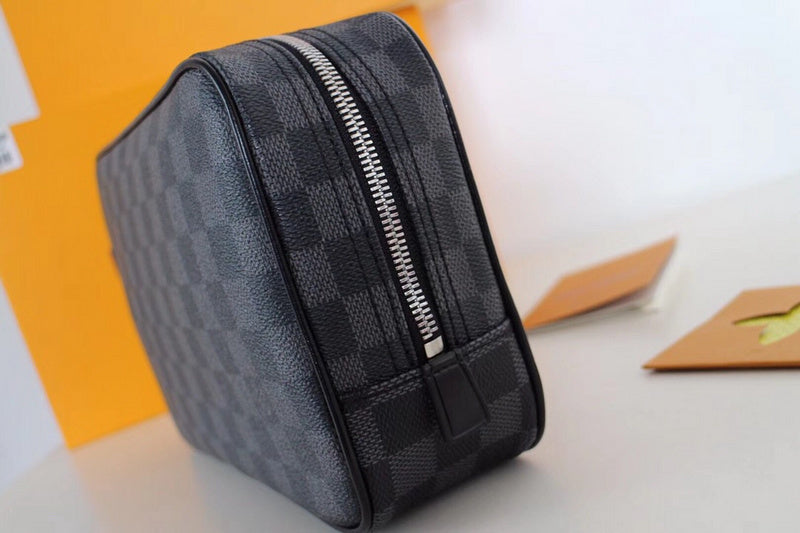 LOV2 Bags - Luxurious Bags  1800