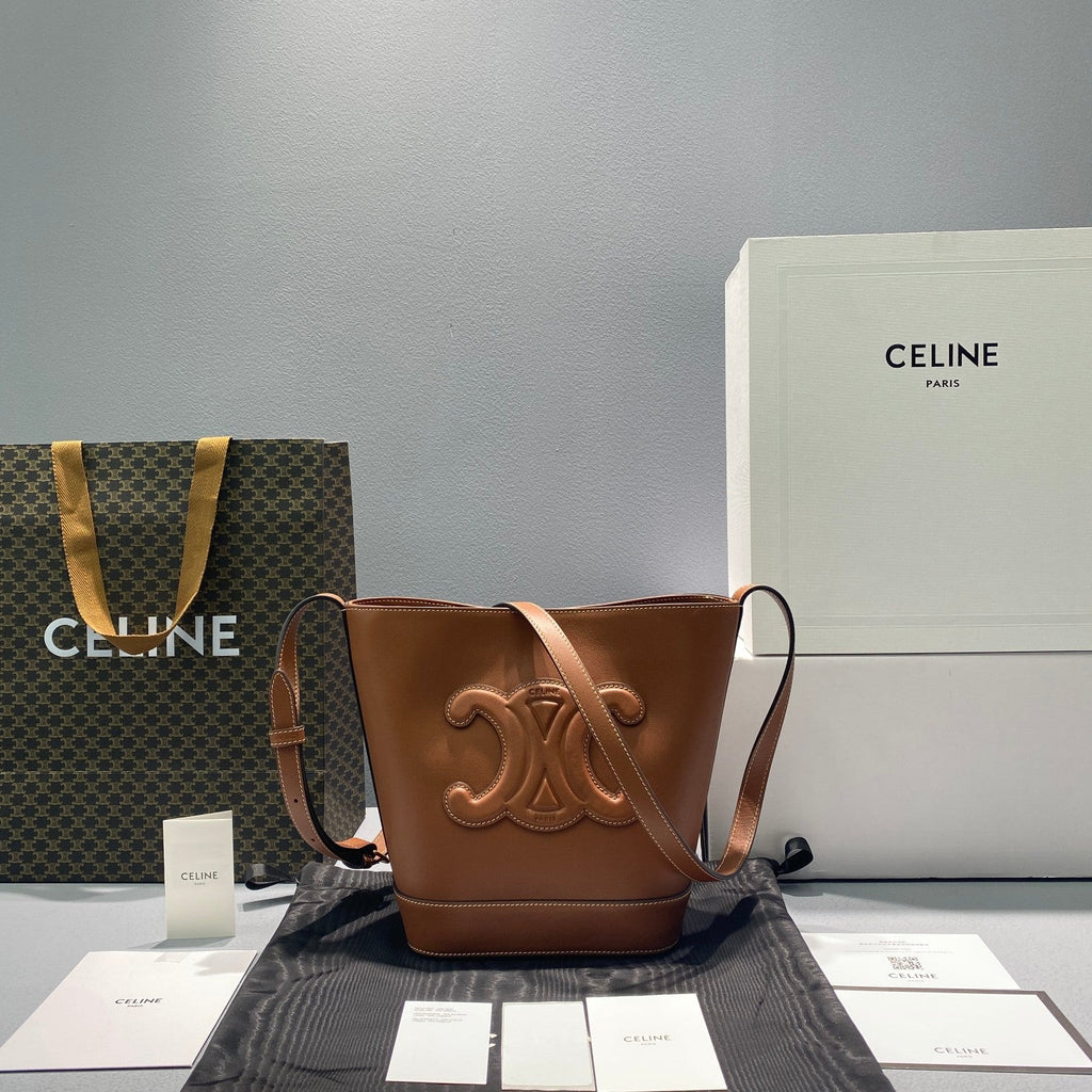 GLAMI Small Bucket Cuir Triomphe Brown For Women 9in/22cm 198243DU3.04LU