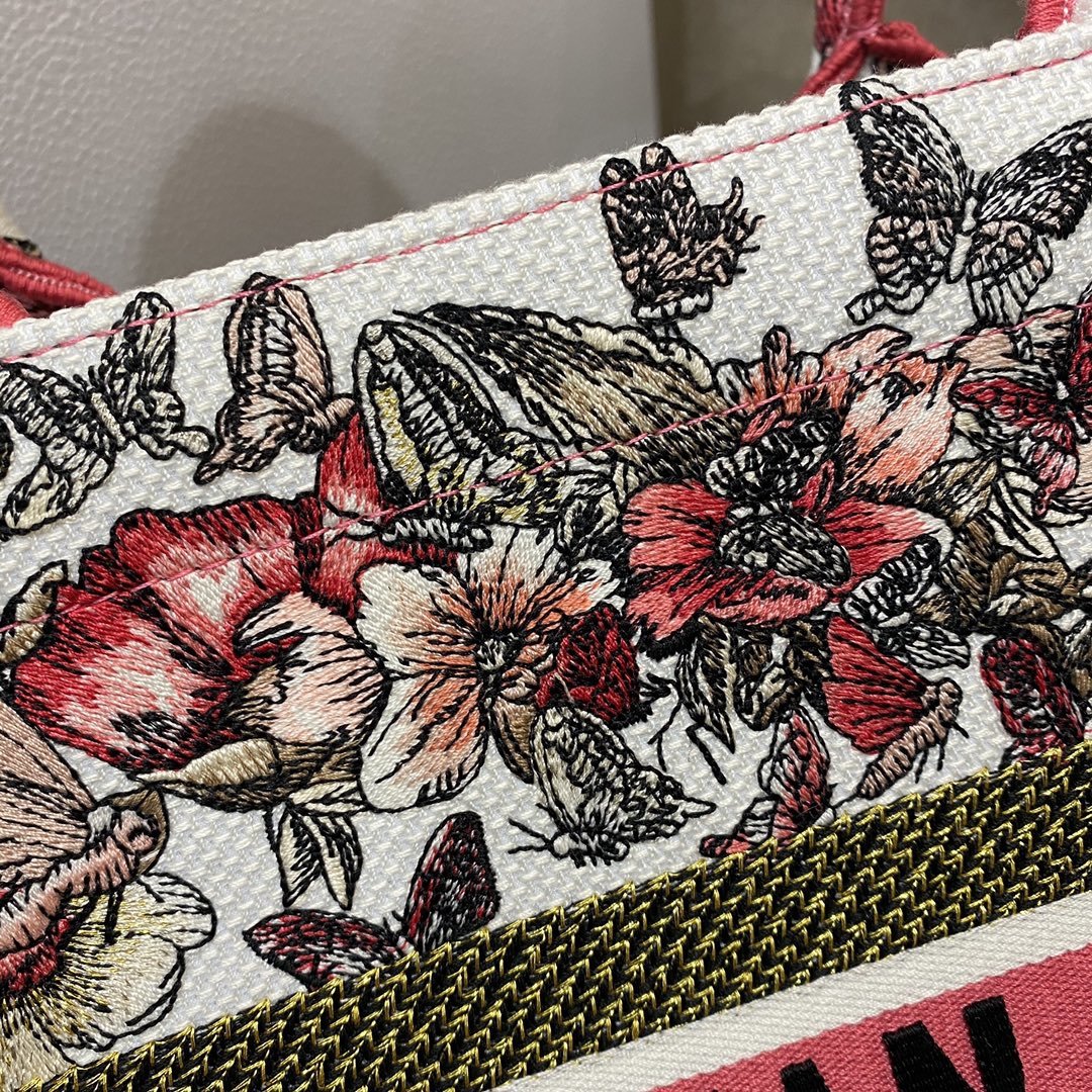 GLAMI MeGLAMIum Book Tote Multicolor ButterGlamIy Embroidery, Red/White, For Women WomenÃ¢â‚¬â„¢s Handbags, 36cm CD