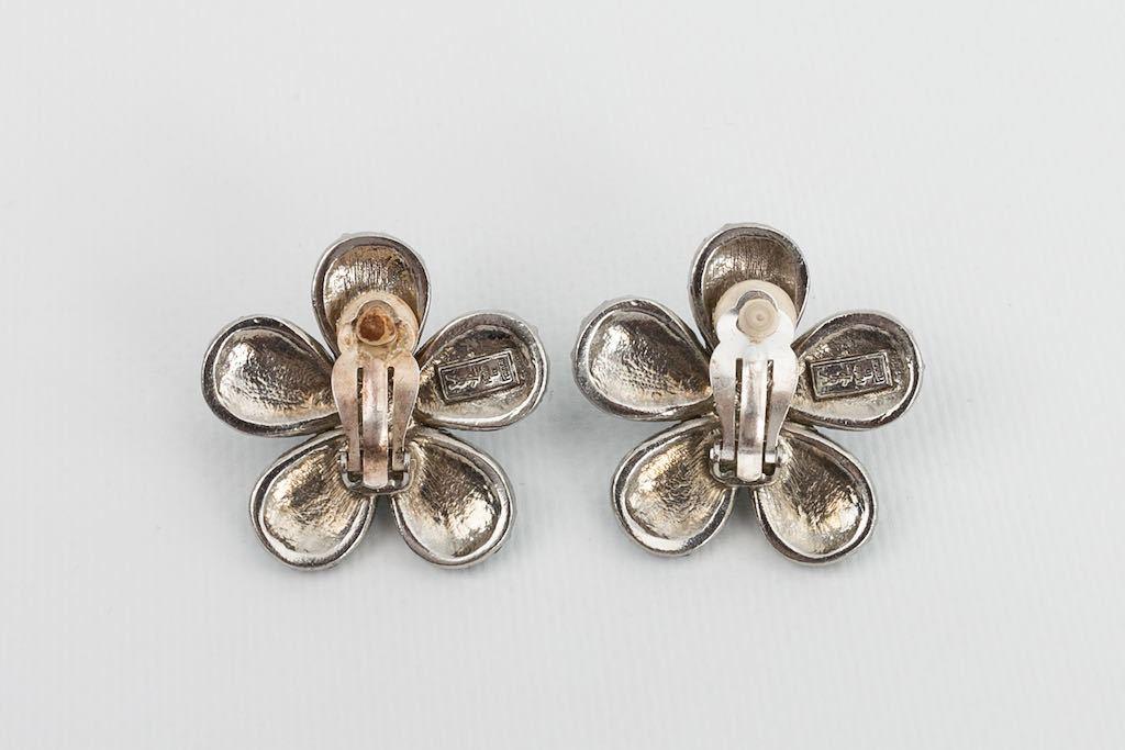 Boucles d'oreilles fleurs Yves Saint Laurent