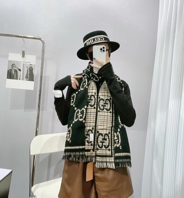 EN - Luxury GCI Scarf 025