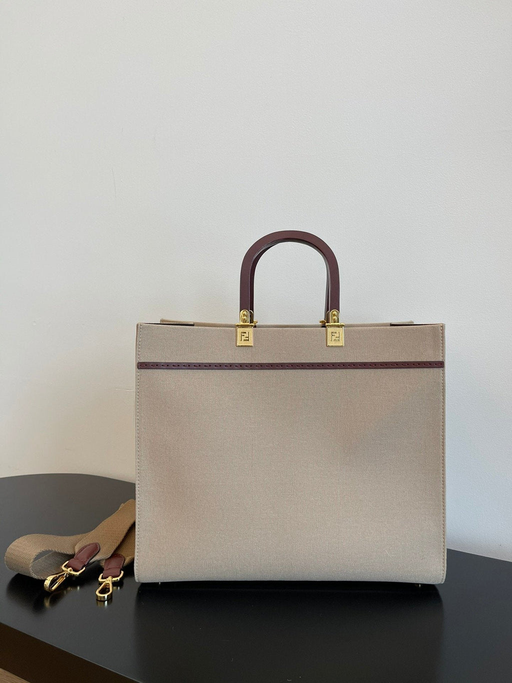 FI Sunshine MeGLAMIum Tote Bag Beige Canvas For Women, Bags, Shoulder Bags 13.8in/35cm FF 8BH386