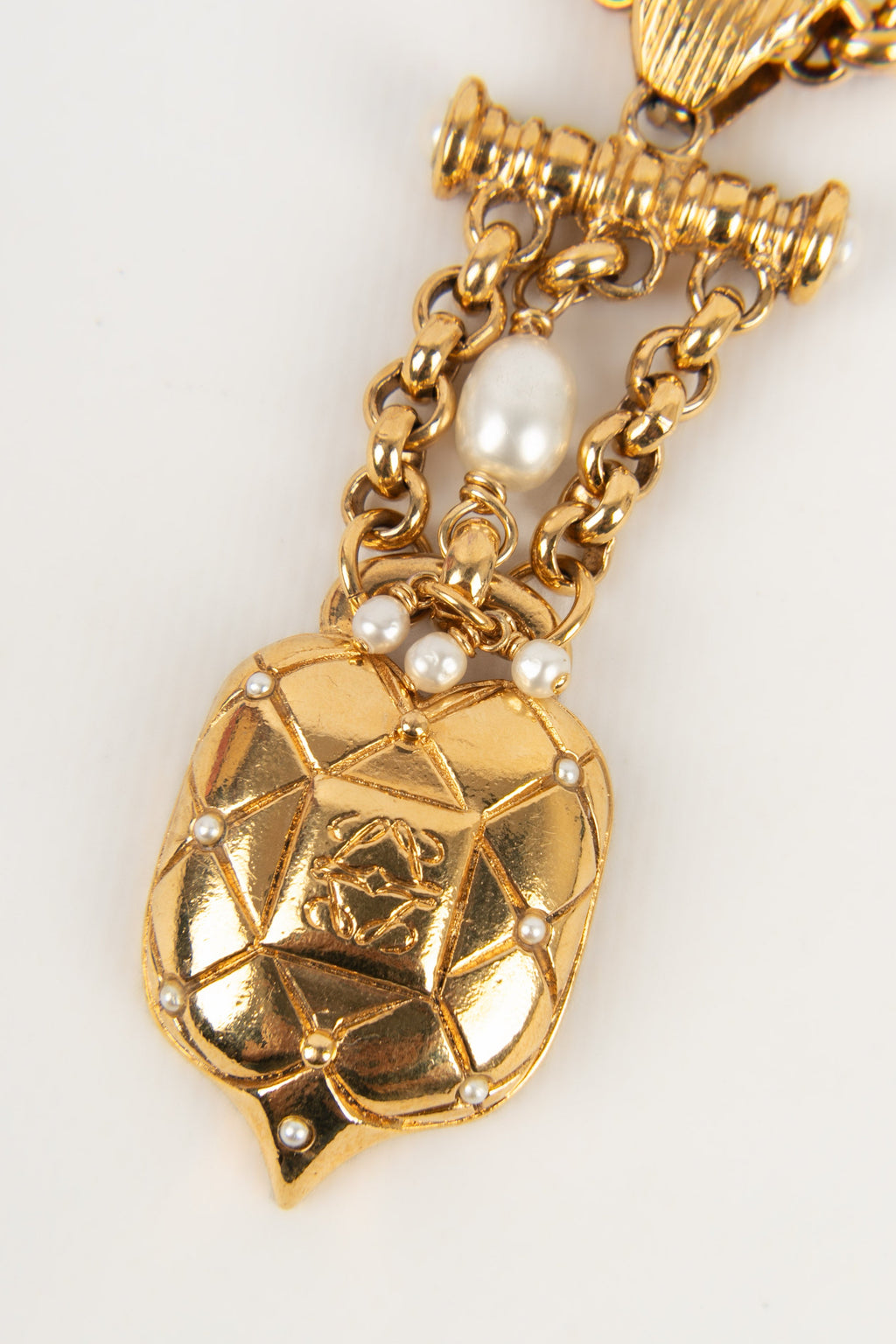 Collier Loewe