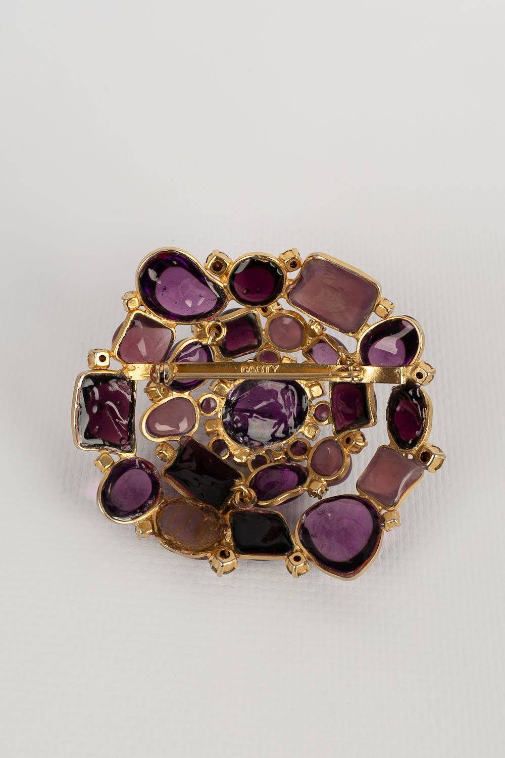 Broche Casty