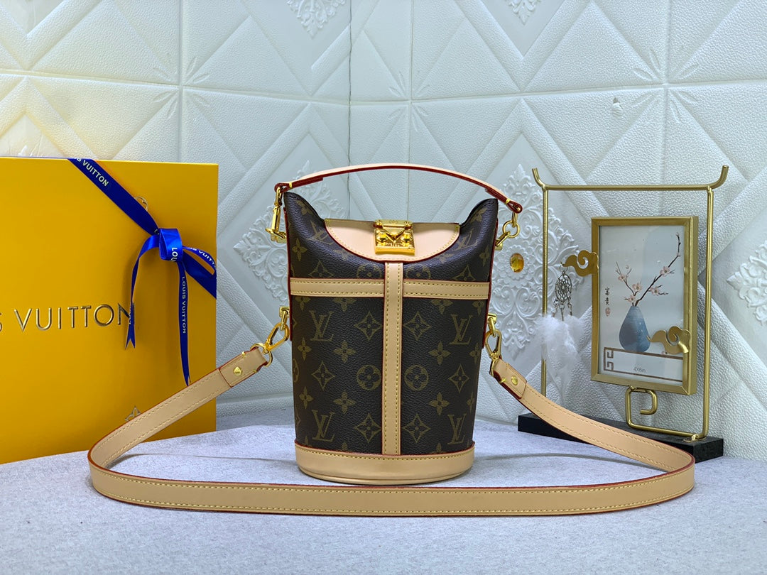 EN - New Bag LUV 647