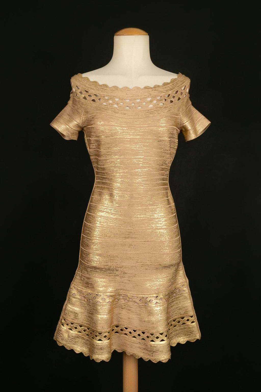 Robe dorÃƒÆ’Ã‚Â©e HervÃƒÆ’Ã‚Â© LÃƒÆ’Ã‚Â©ger
