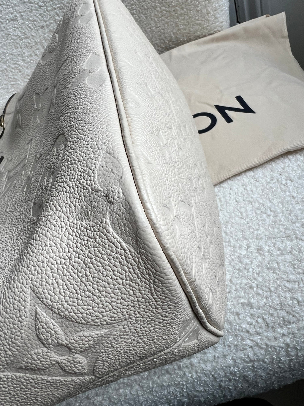 Louis Vuitton Neverfull MM Creme Empreinte (RRP £1,940)