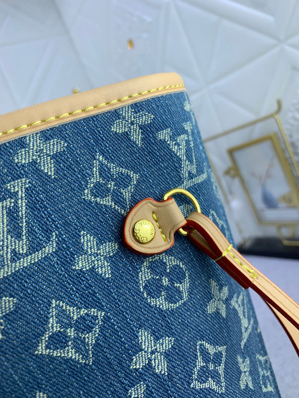 EN - Luxury Bags LUV 877