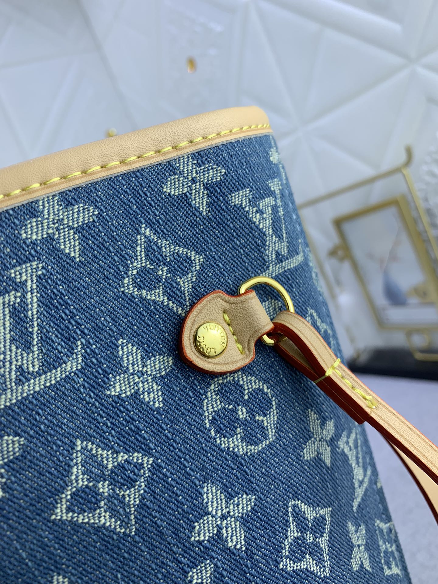 EN - Luxury Bags LUV 877
