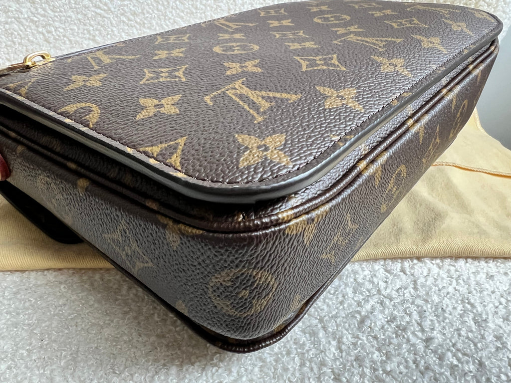 Louis Vuitton Pochette Metis Monogram (RRP £1,970)