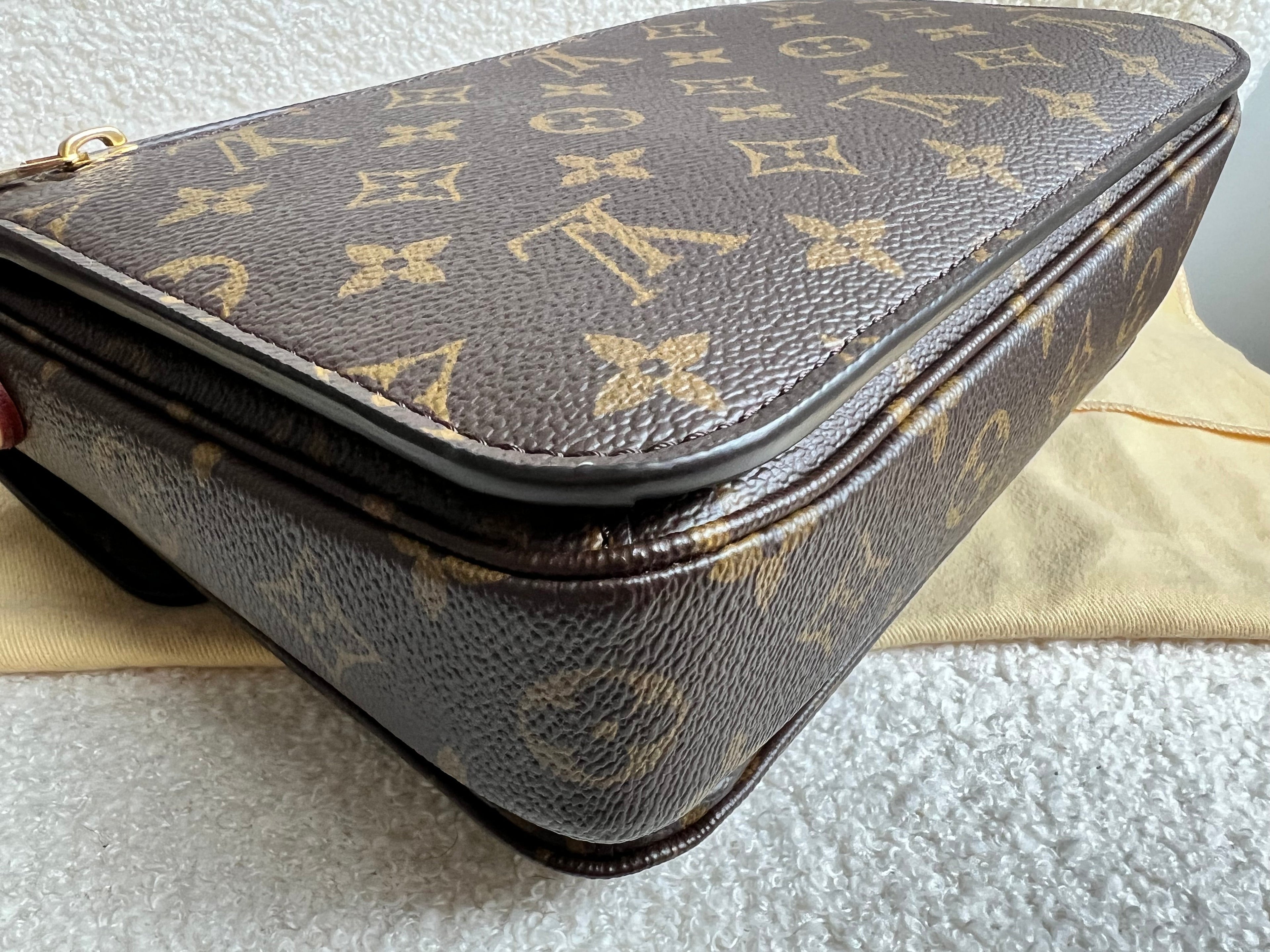 Louis Vuitton Pochette Metis Monogram (RRP £1,970)