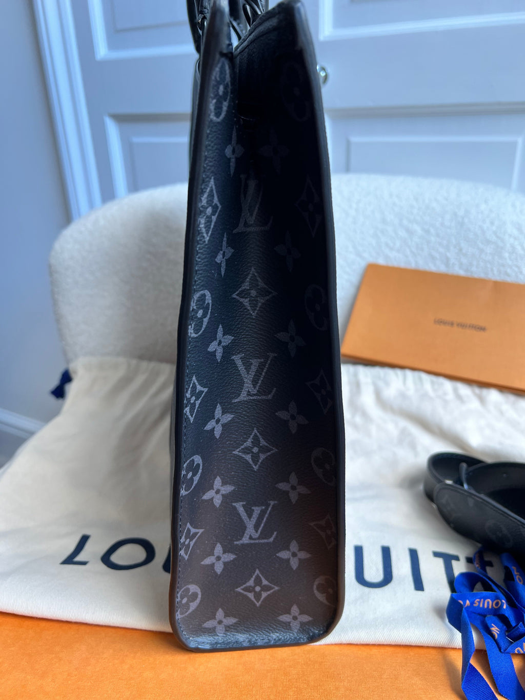 Louis Vuitton Sac Plat Horizontal Zippe Monogram Eclipse (RRP £2060)