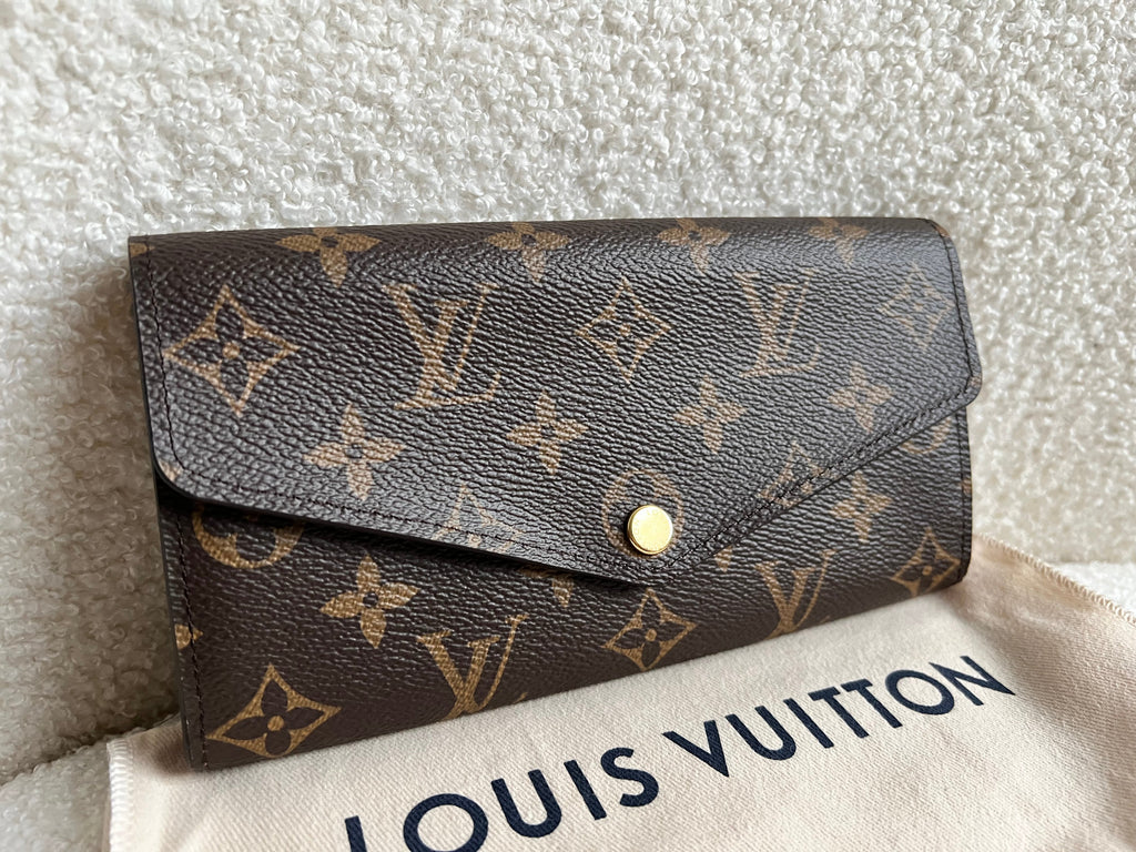 Louis Vuitton Sarah Wallet in Monogram and Fuchsia  (RRP £490)