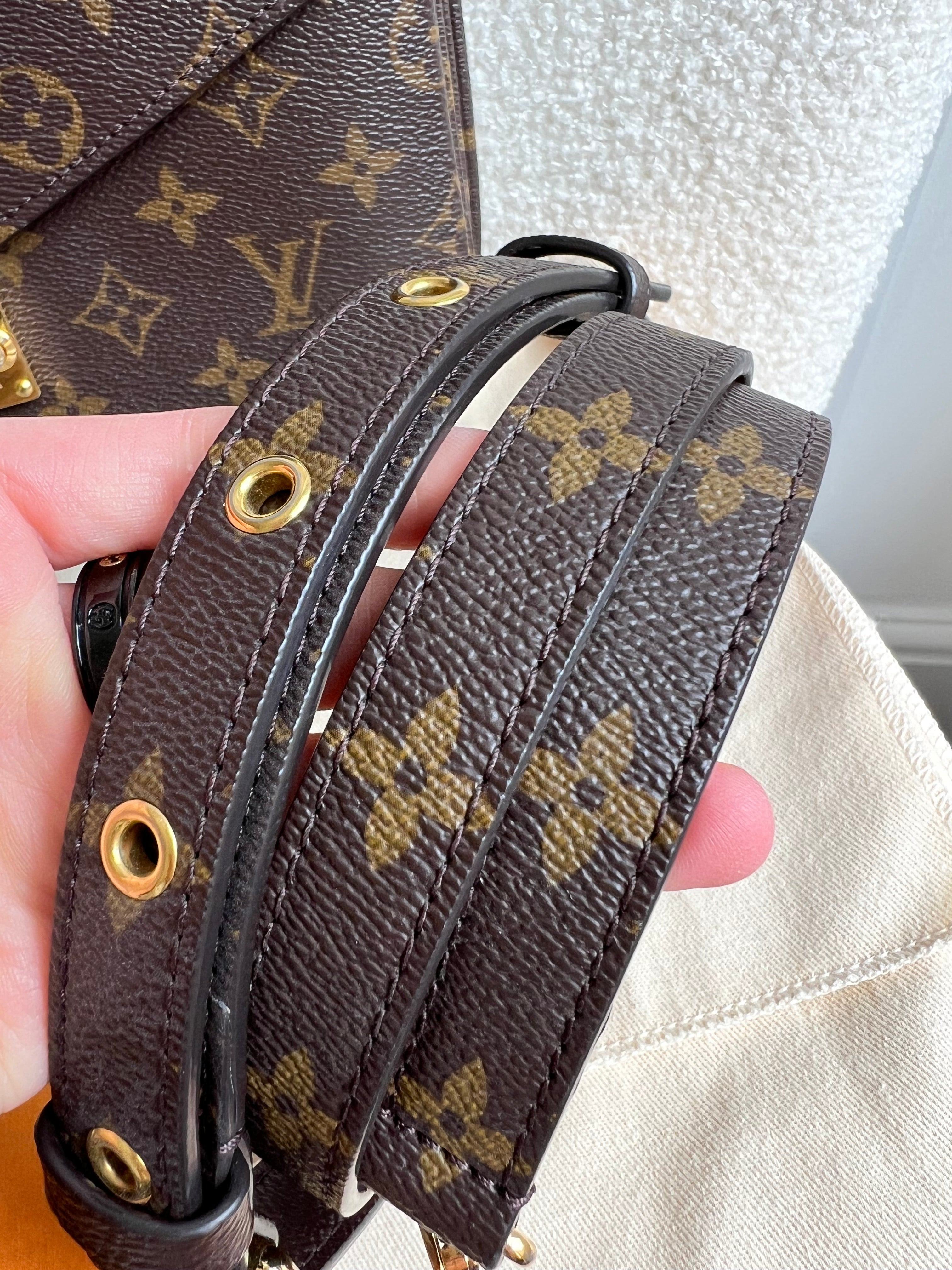 Louis Vuitton Pochette Metis Monogram (RRP £1,970)