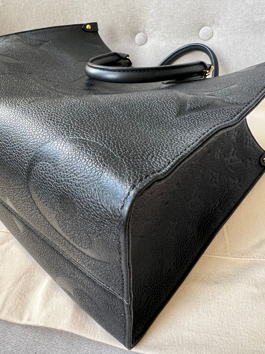 Louis Vuitton On the Go MM Black Empreinte (RRP £2,450)